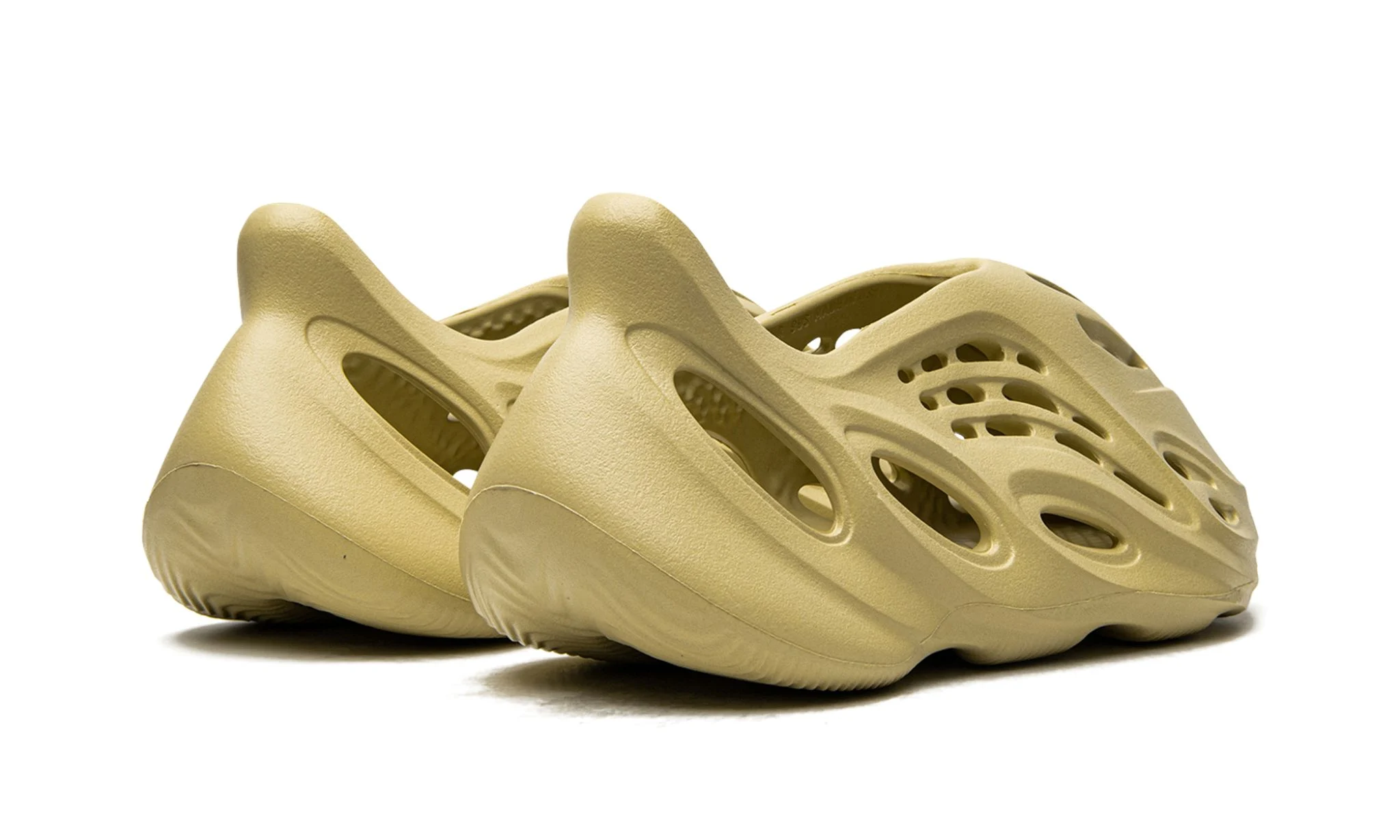 Yeezy Foam RNNR Sulfur | OVERCEZ