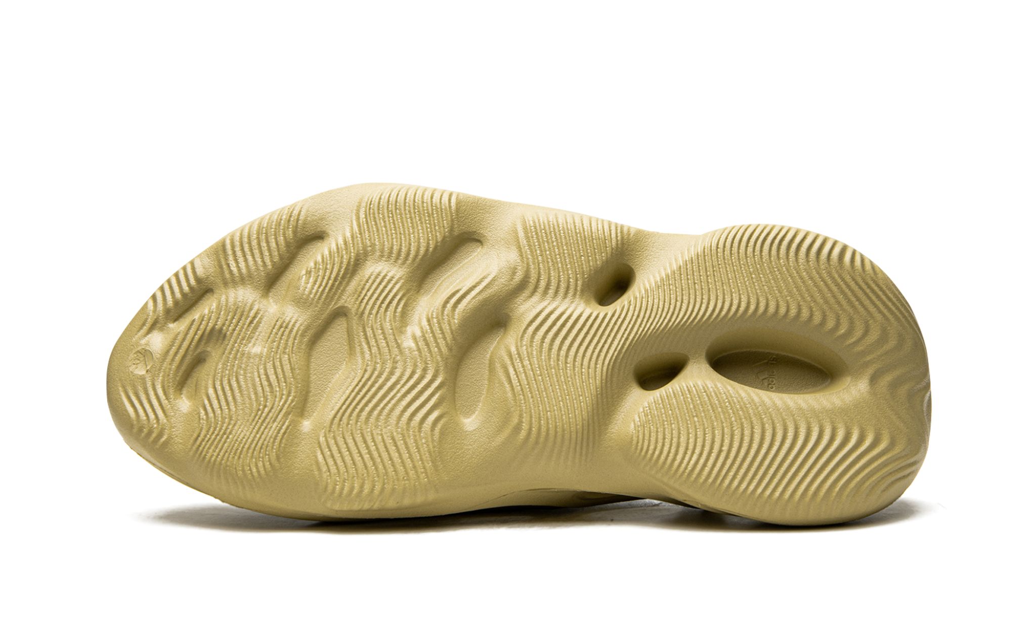 Yeezy Foam RNNR Sulfur | OVERCEZ