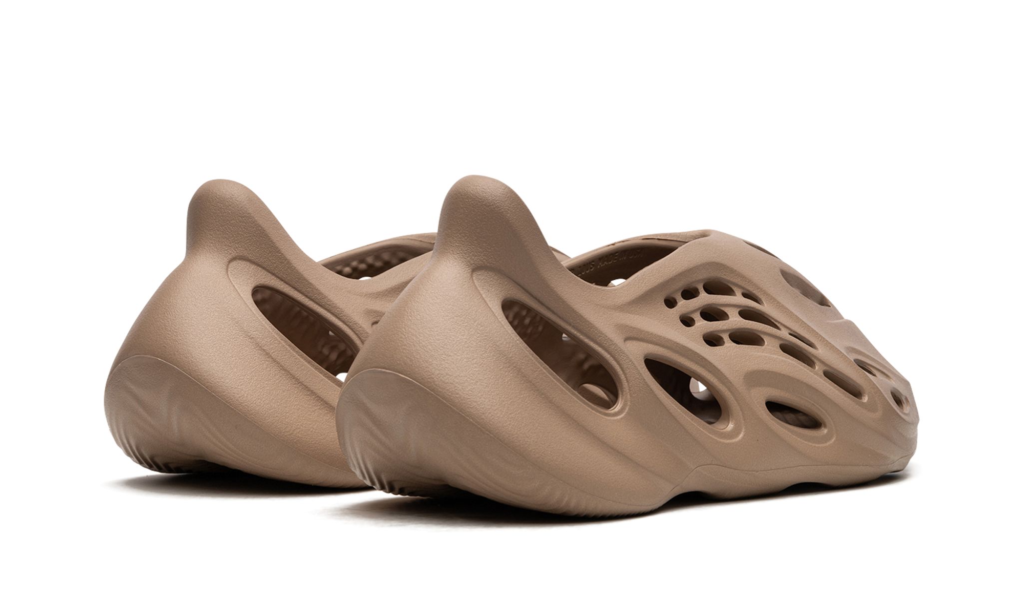Yeezy Foam RNNR Clay Taupe | OVERCEZ
