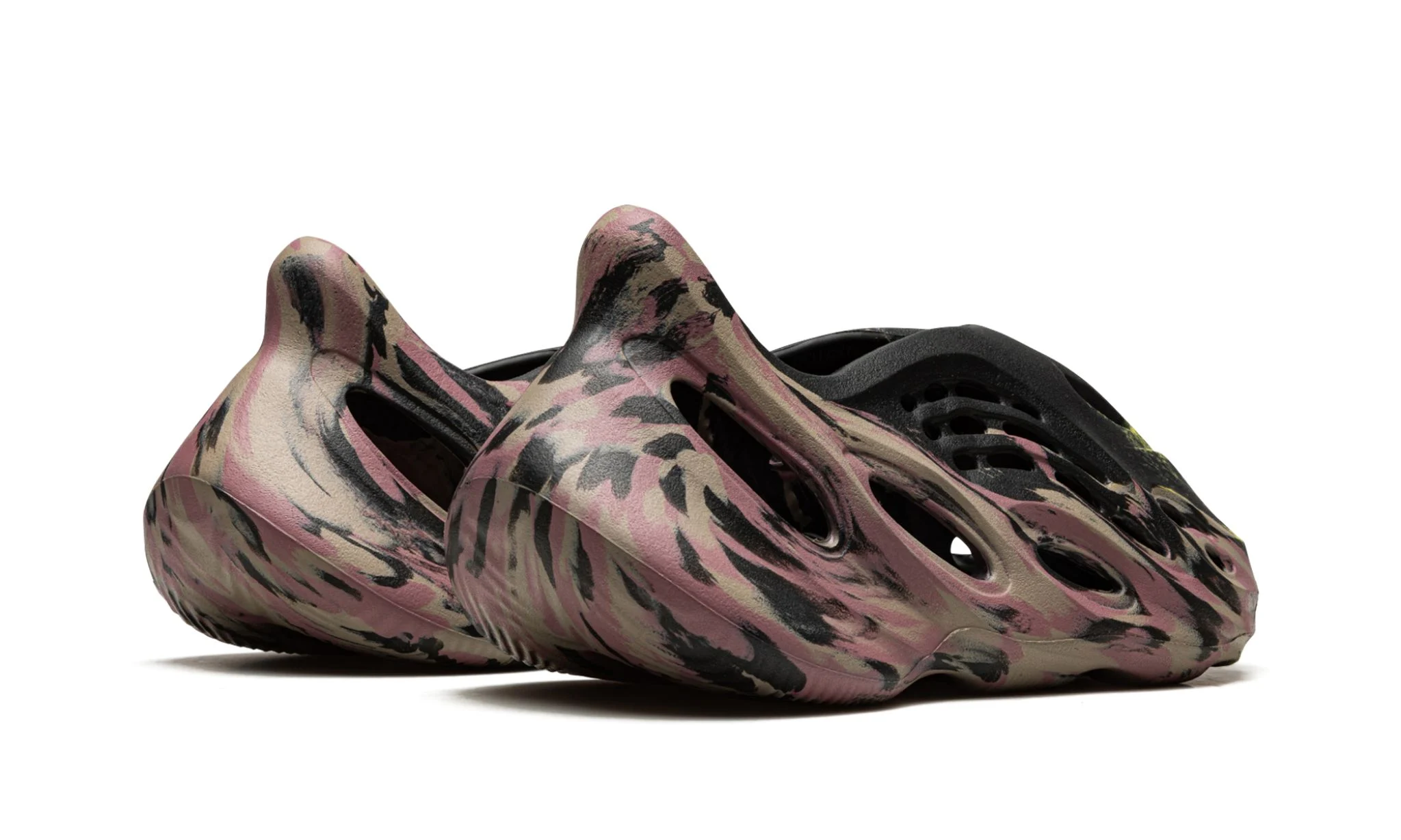 Yeezy Foam RNNR MX Carbon | OVERCEZ