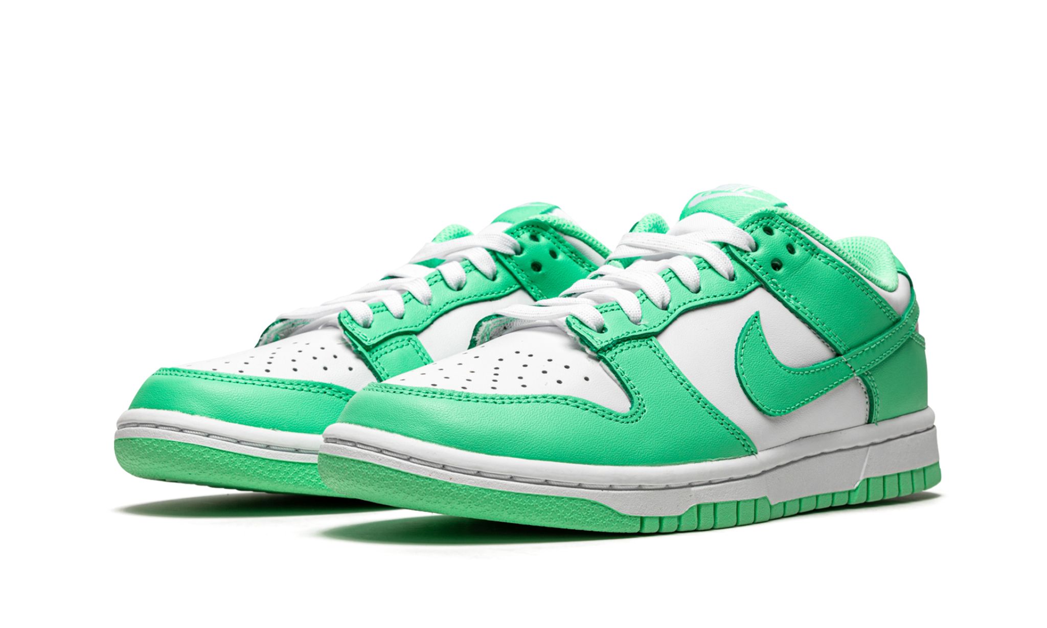 Nike Dunk Low Green Glow (W) | OVERCEZ