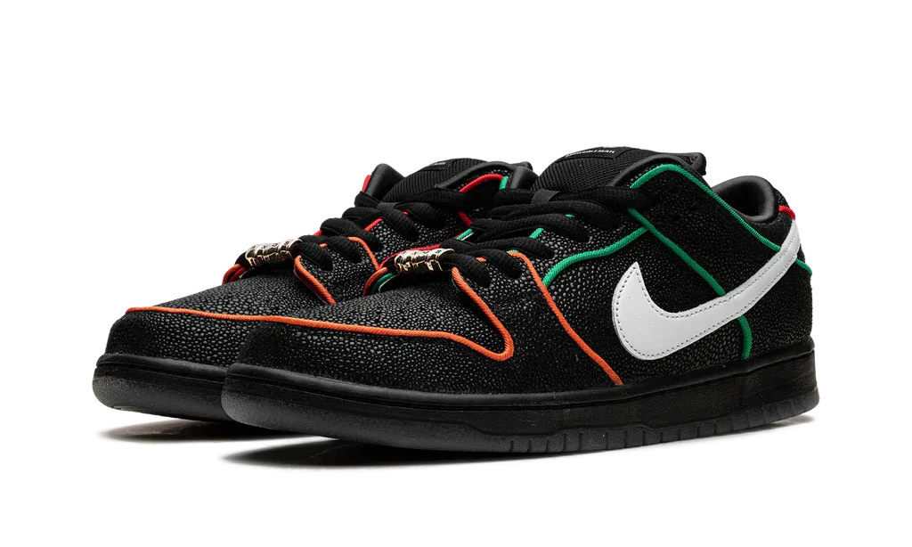Nike SB Dunk Low Bronx Girls Skate